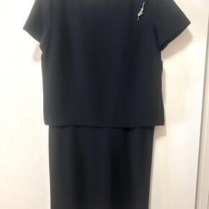 Brand NEW Jones Wear Dress. Size 16. All black with crochet